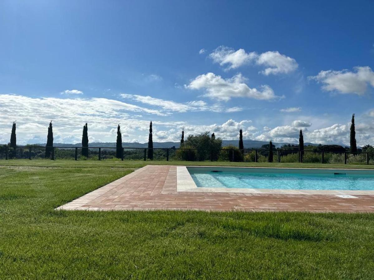 Fattoria Uccelliera Villa Lorenzana Exterior photo