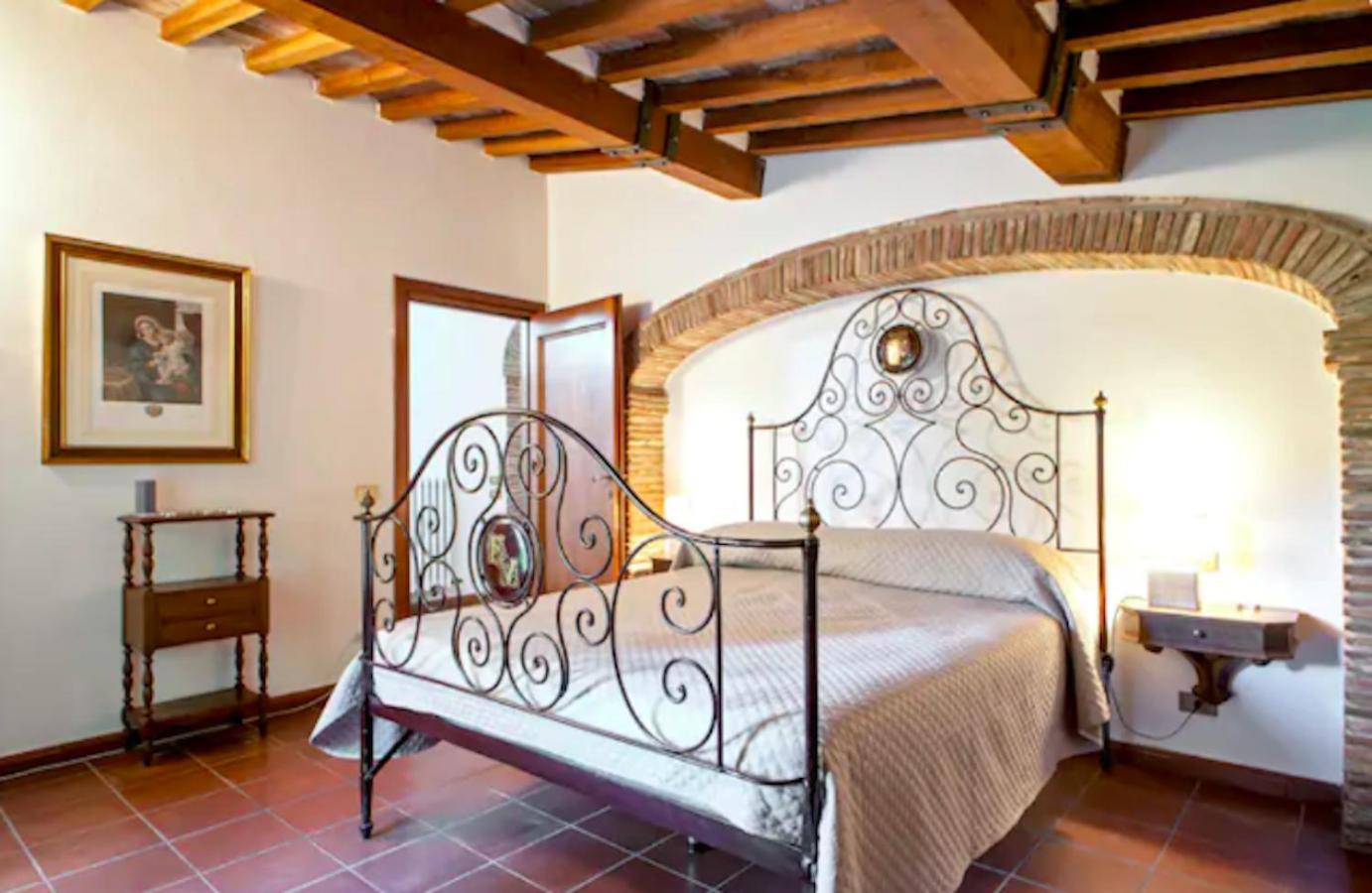 Fattoria Uccelliera Villa Lorenzana Exterior photo